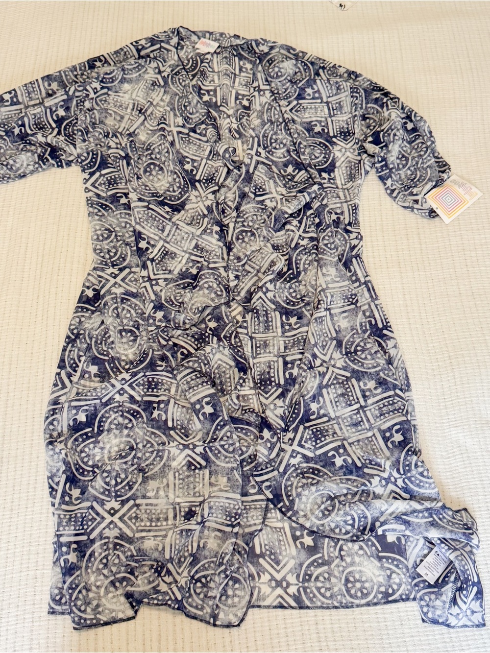 LuLaRoe Shirley kimono Open-Front Duster in blue and white
